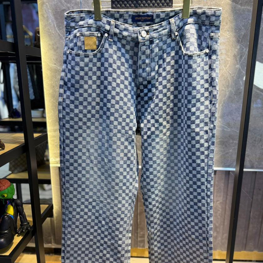 Louis Vuitton Damier Straight Leg