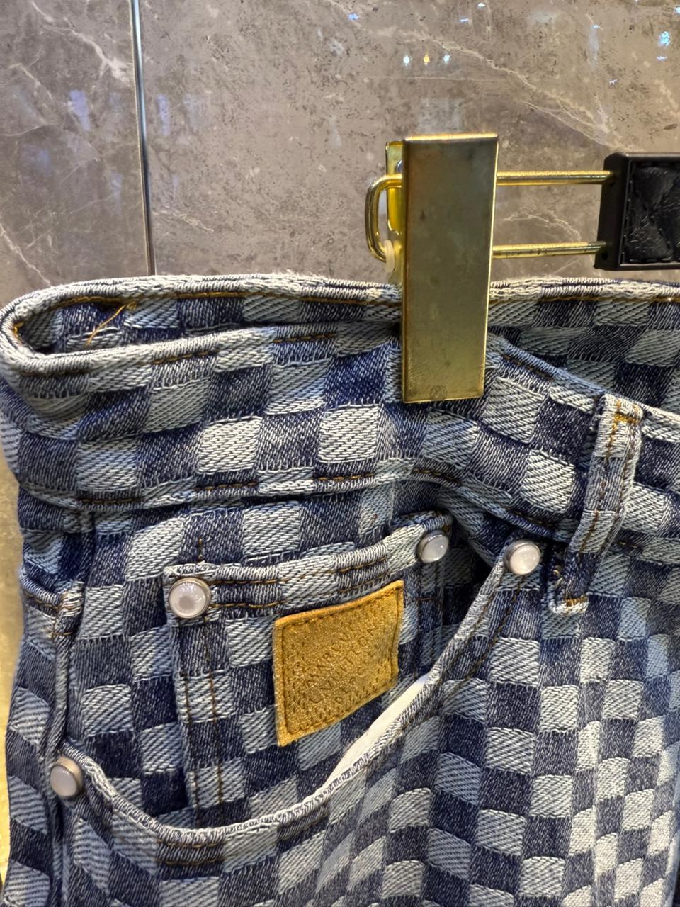 Louis Vuitton Damier Straight Leg